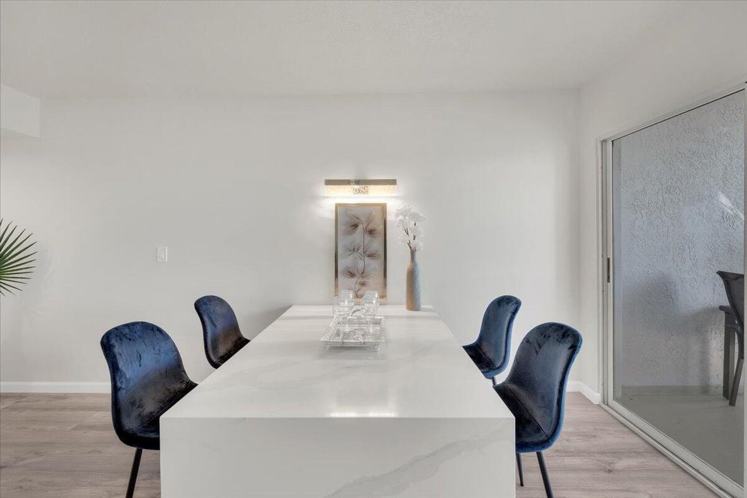 23-23 - 275 Palm Ave B304