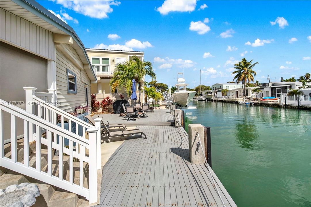 For Sale: $890,000 (3 beds, 2 baths, 1320 Square Feet)