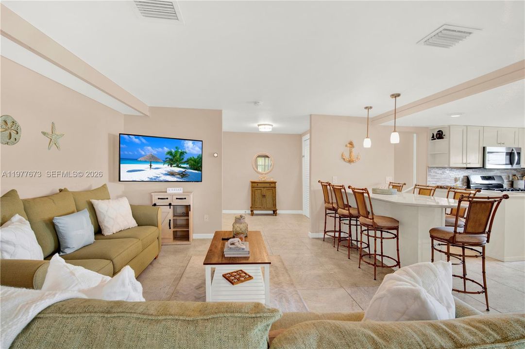 For Sale: $890,000 (3 beds, 2 baths, 1320 Square Feet)