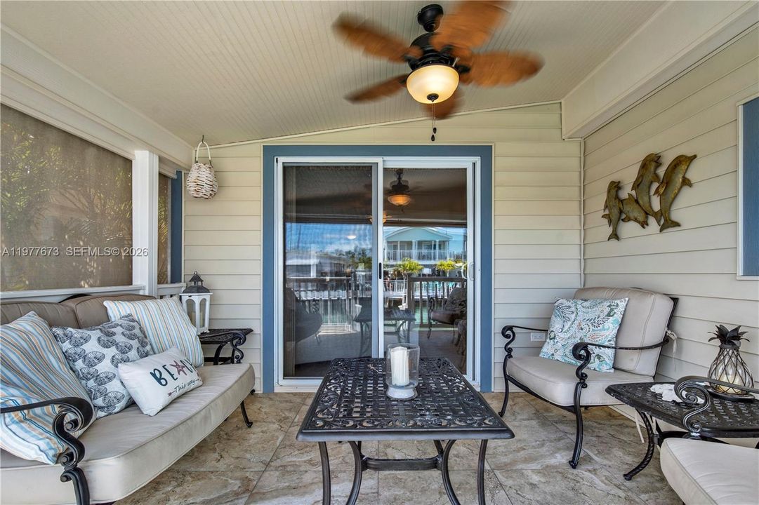 For Sale: $890,000 (3 beds, 2 baths, 1320 Square Feet)