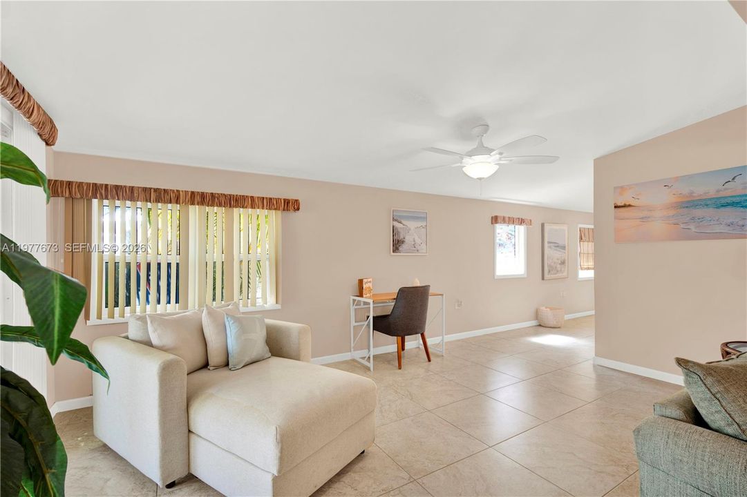 For Sale: $890,000 (3 beds, 2 baths, 1320 Square Feet)