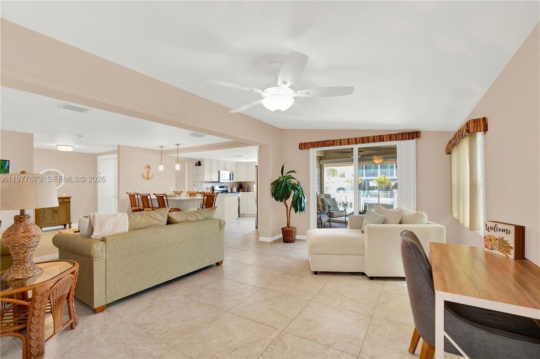 For Sale: $890,000 (3 beds, 2 baths, 1320 Square Feet)