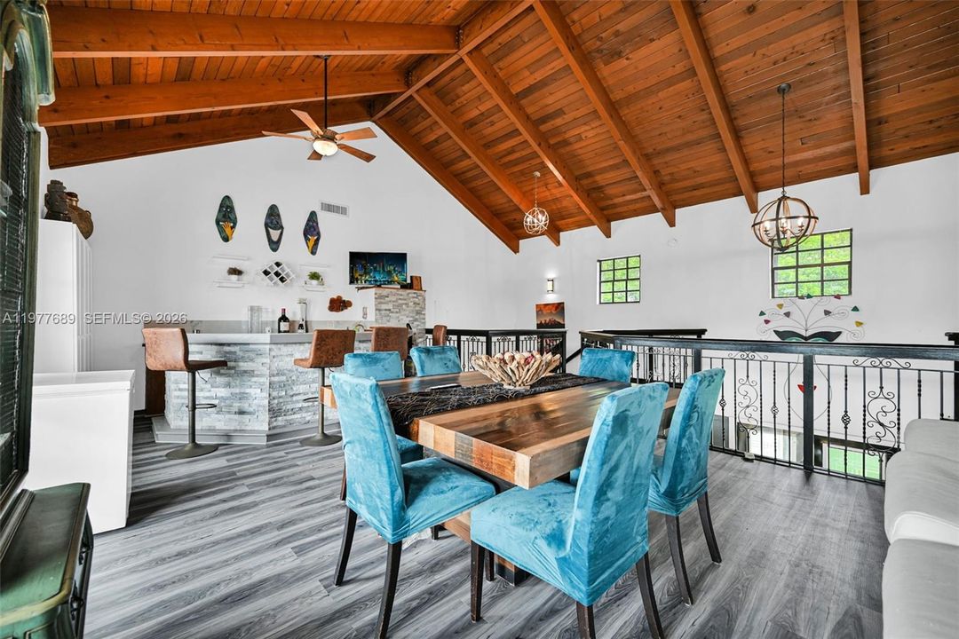 For Sale: $2,625,000 (5 beds, 5 baths, 4598 Square Feet)