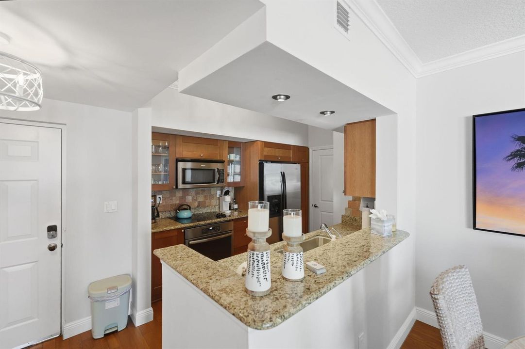 5-web-or-mls-975-nw-flagler-ave