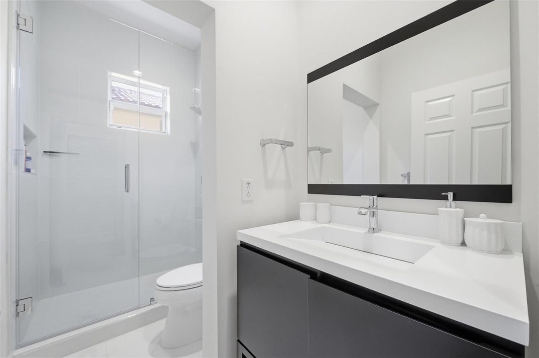 2nd Bathroom
