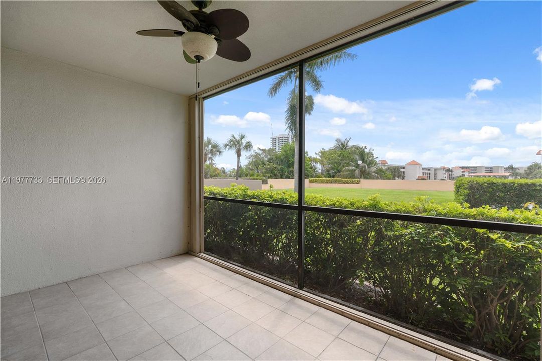En Venta: $274,000 (2 camas, 2 baños, 1369 Pies cuadrados)