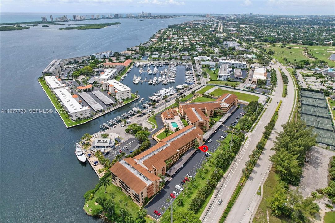 En Venta: $274,000 (2 camas, 2 baños, 1369 Pies cuadrados)