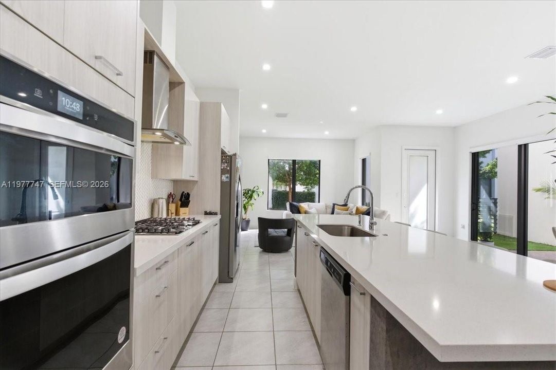 For Sale: $1,150,000 (4 beds, 2 baths, 2158 Square Feet)