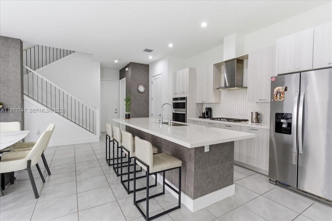 For Sale: $1,150,000 (4 beds, 2 baths, 2158 Square Feet)