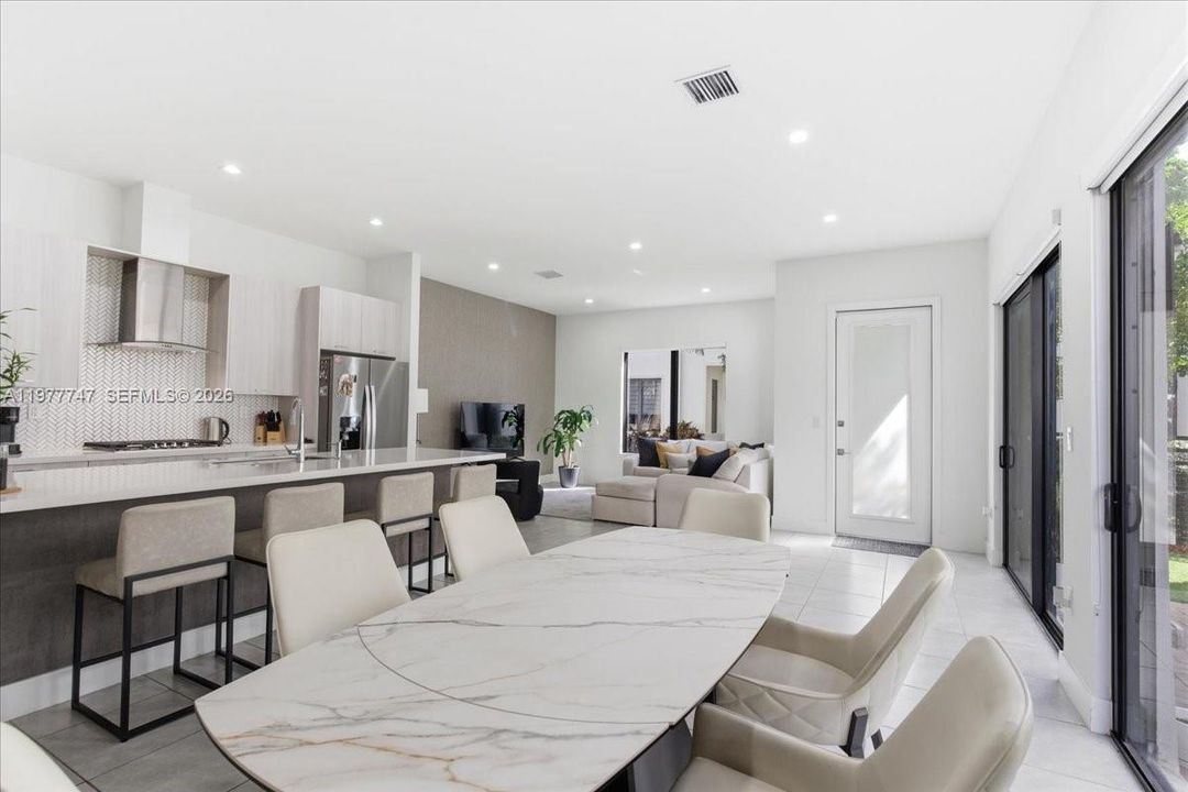 For Sale: $1,150,000 (4 beds, 2 baths, 2158 Square Feet)