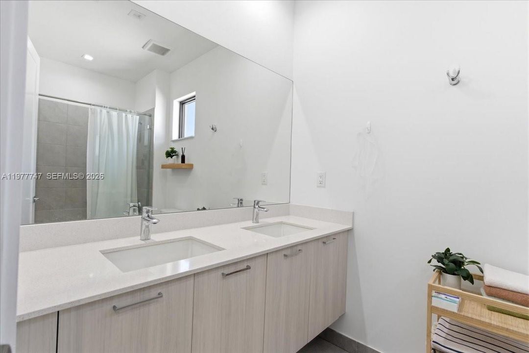For Sale: $1,150,000 (4 beds, 2 baths, 2158 Square Feet)