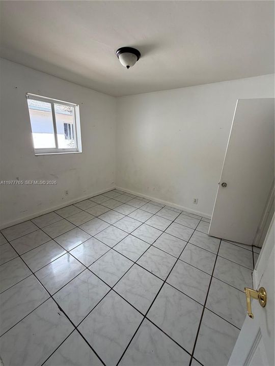 待售: $899,000 (0 贝兹, 0 浴室, 3905 平方英尺)