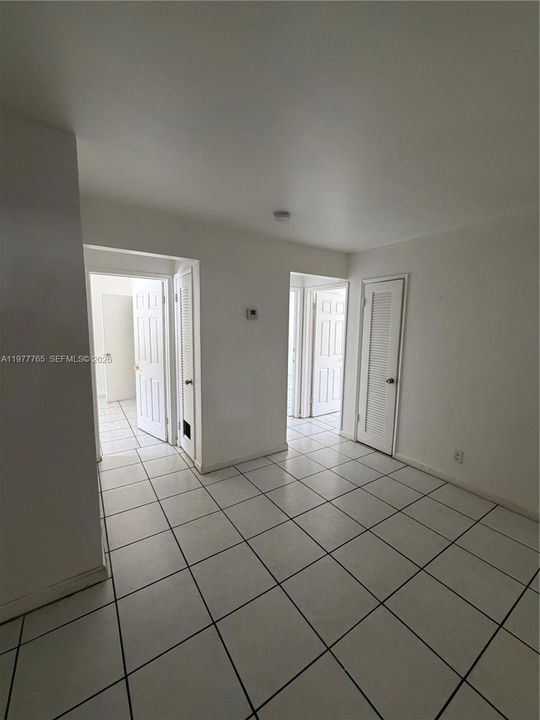 待售: $899,000 (0 贝兹, 0 浴室, 3905 平方英尺)