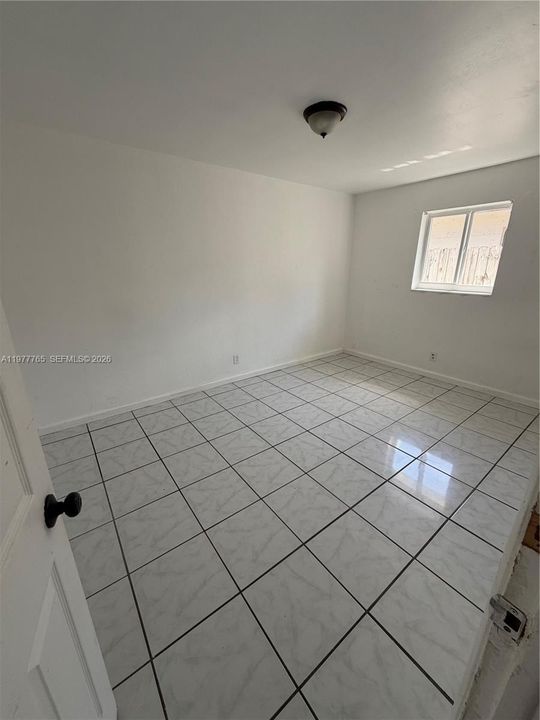 待售: $899,000 (0 贝兹, 0 浴室, 3905 平方英尺)