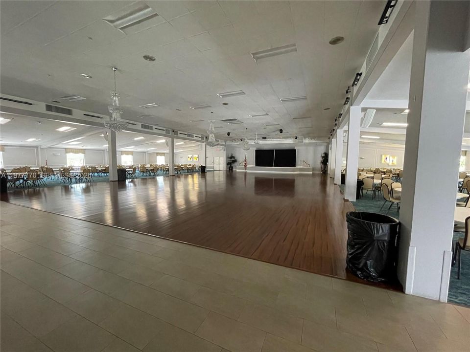 Activo con contrato: $130,000 (2 camas, 1 baños, 820 Pies cuadrados)