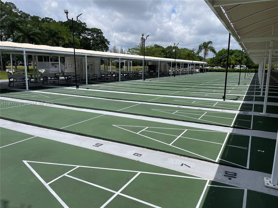Activo con contrato: $130,000 (2 camas, 1 baños, 820 Pies cuadrados)
