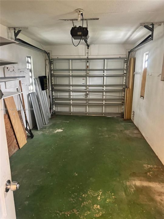 GARAGE