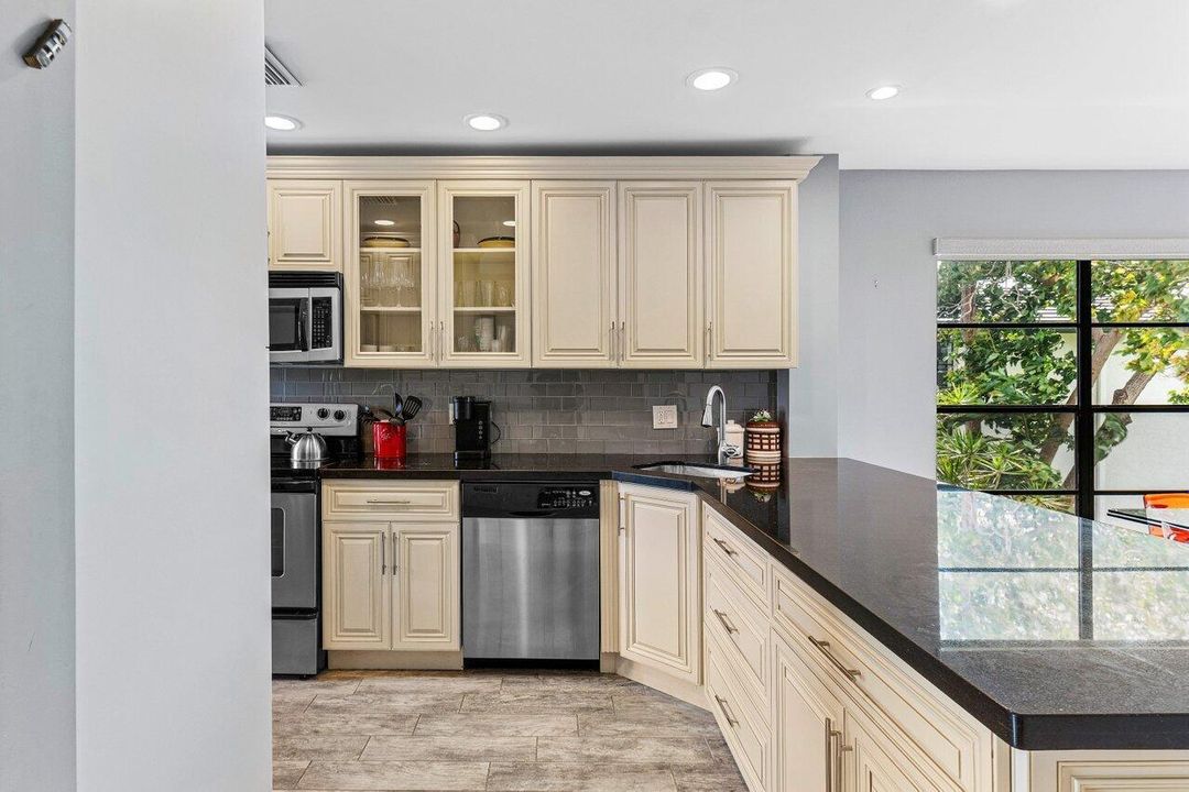 Open Kitchen