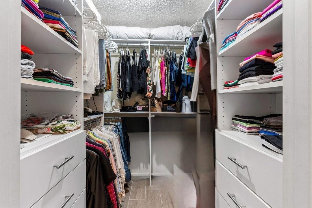 Custom Walk-in Closet