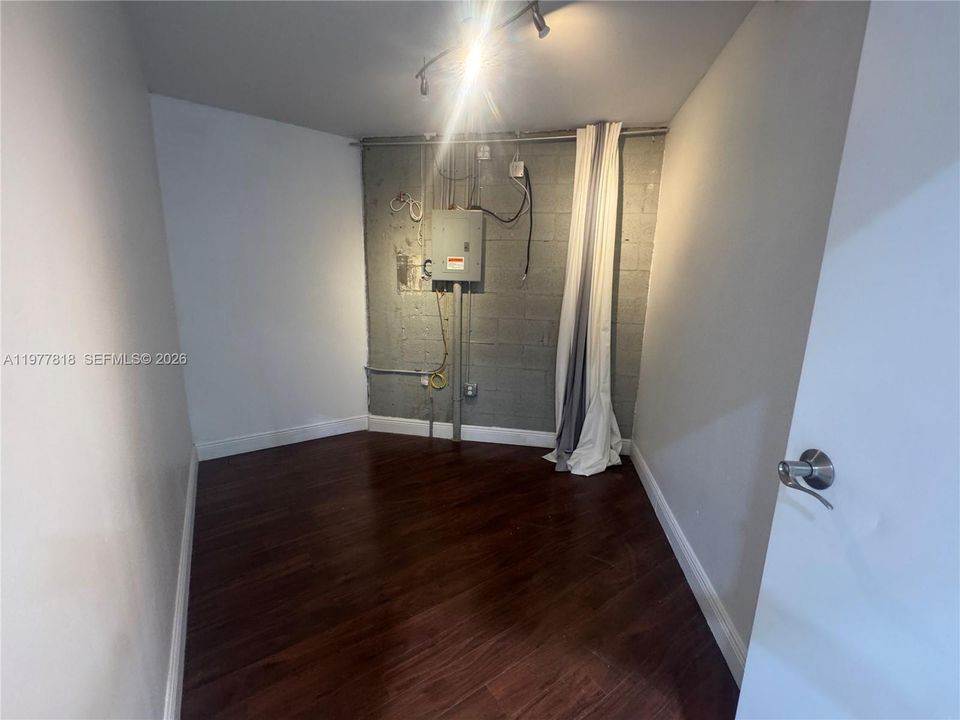 В аренду: $6,950 (0 спален, 0 ванн, 0 Квадратных фут)