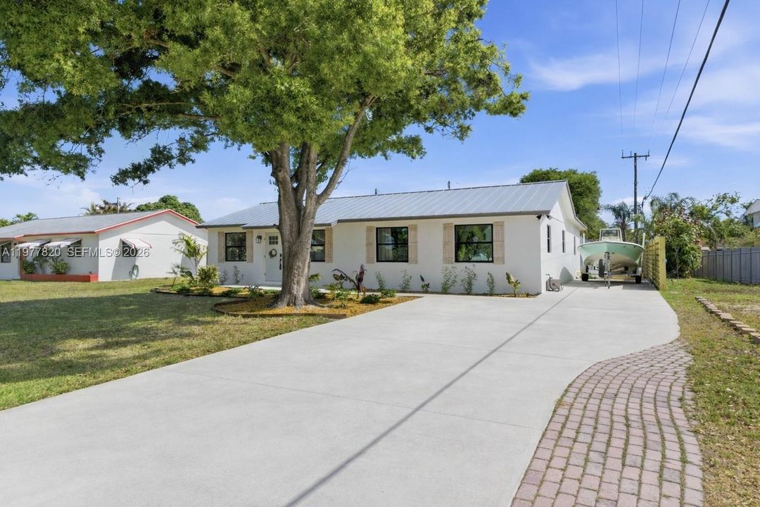 Recently Rented: $4,500 (4 beds, 2 baths, 2112 Square Feet)