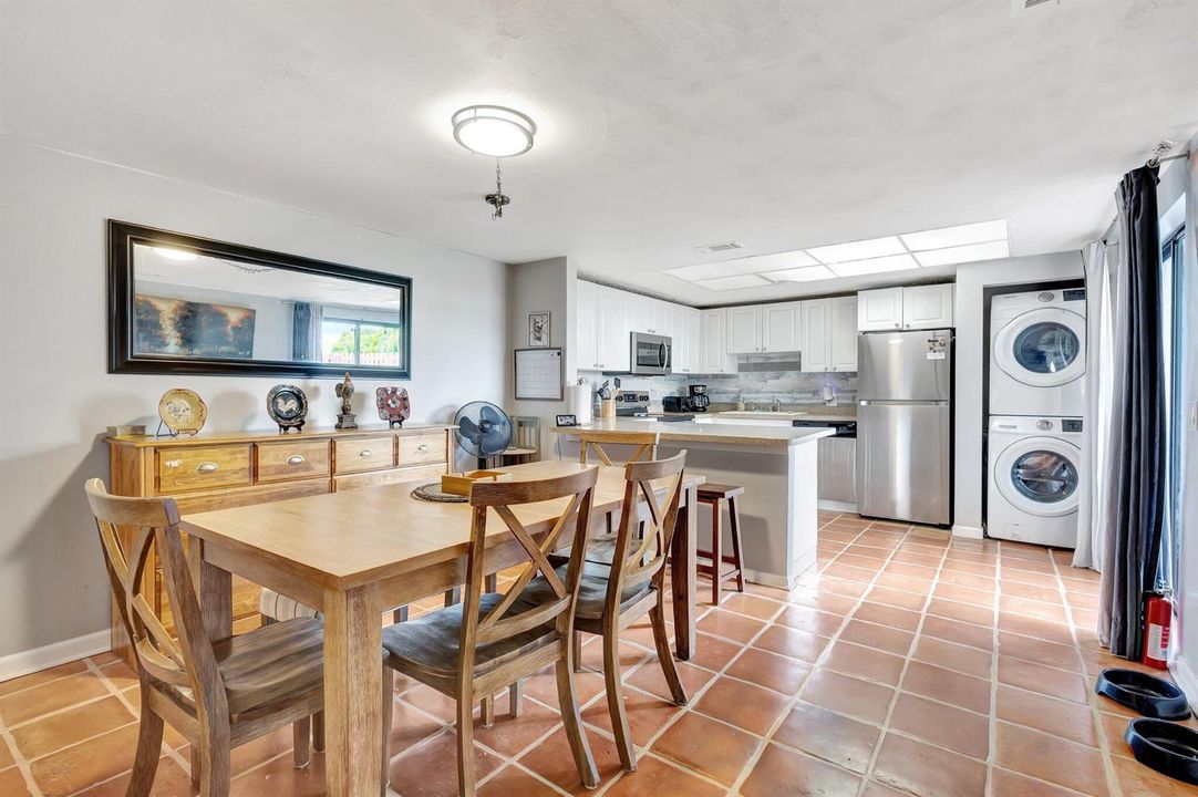 Dining/Kitchen Area
