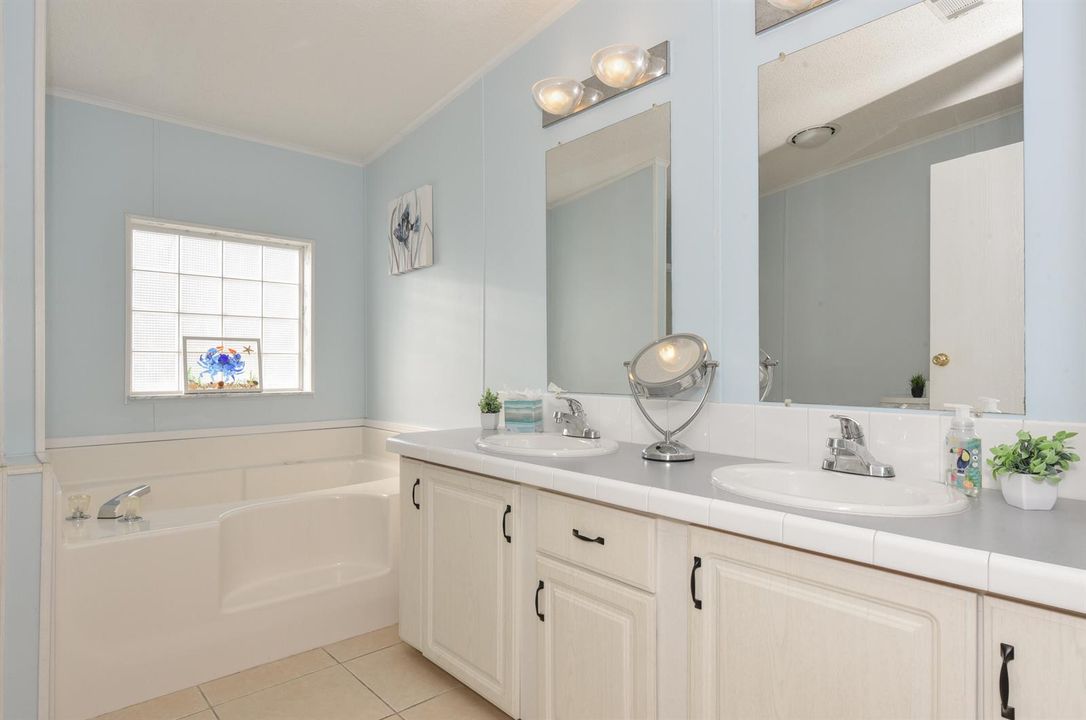 400 N Highway A1A_#65_Claudia Ford_32