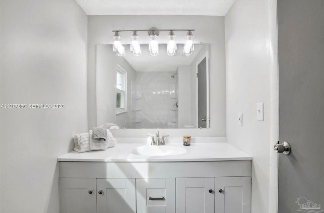 For Sale: $342,500 (4 beds, 2 baths, 2209 Square Feet)