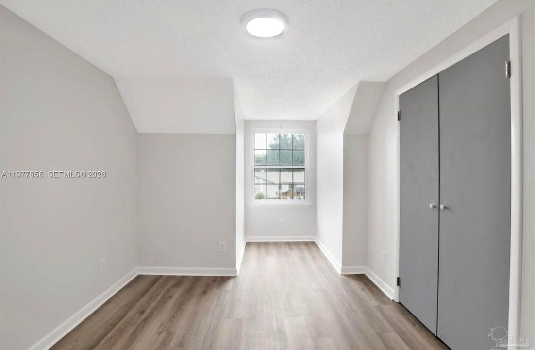 For Sale: $342,500 (4 beds, 2 baths, 2209 Square Feet)
