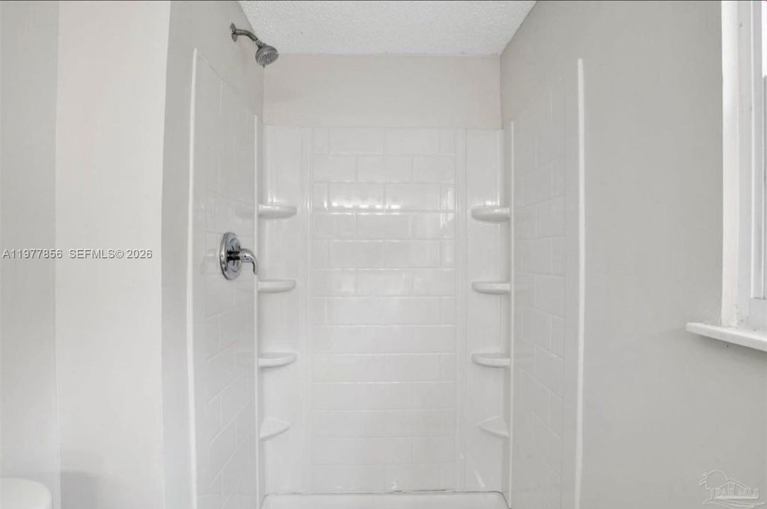For Sale: $342,500 (4 beds, 2 baths, 2209 Square Feet)