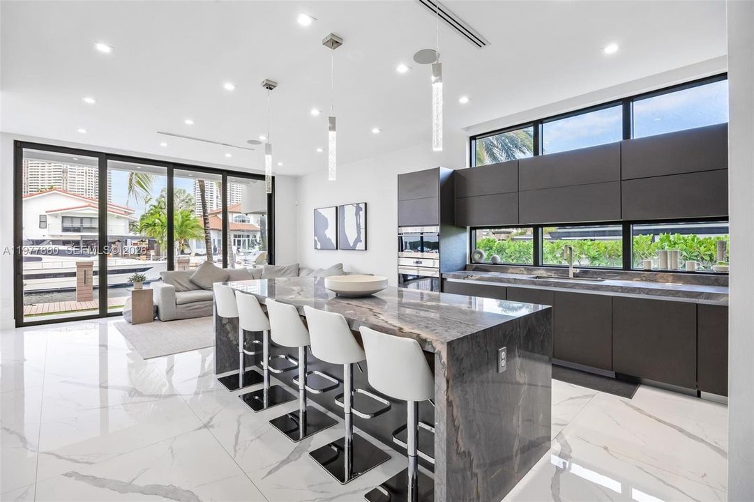 For Rent: $75,000 (6 beds, 7 baths, 5700 Square Feet)
