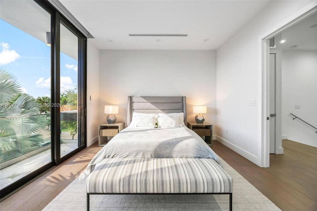 For Rent: $75,000 (6 beds, 7 baths, 5700 Square Feet)