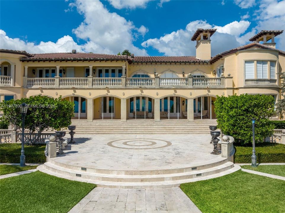 For Sale: $89,000,000 (13 beds, 17 baths, 23695 Square Feet)