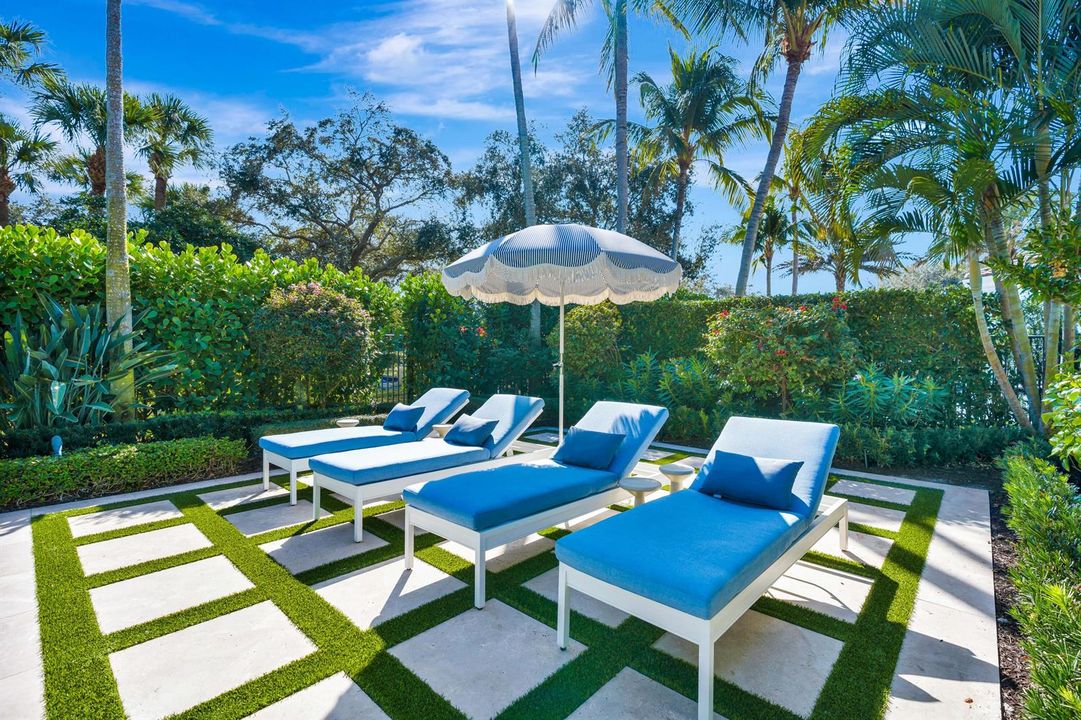 Lounge area