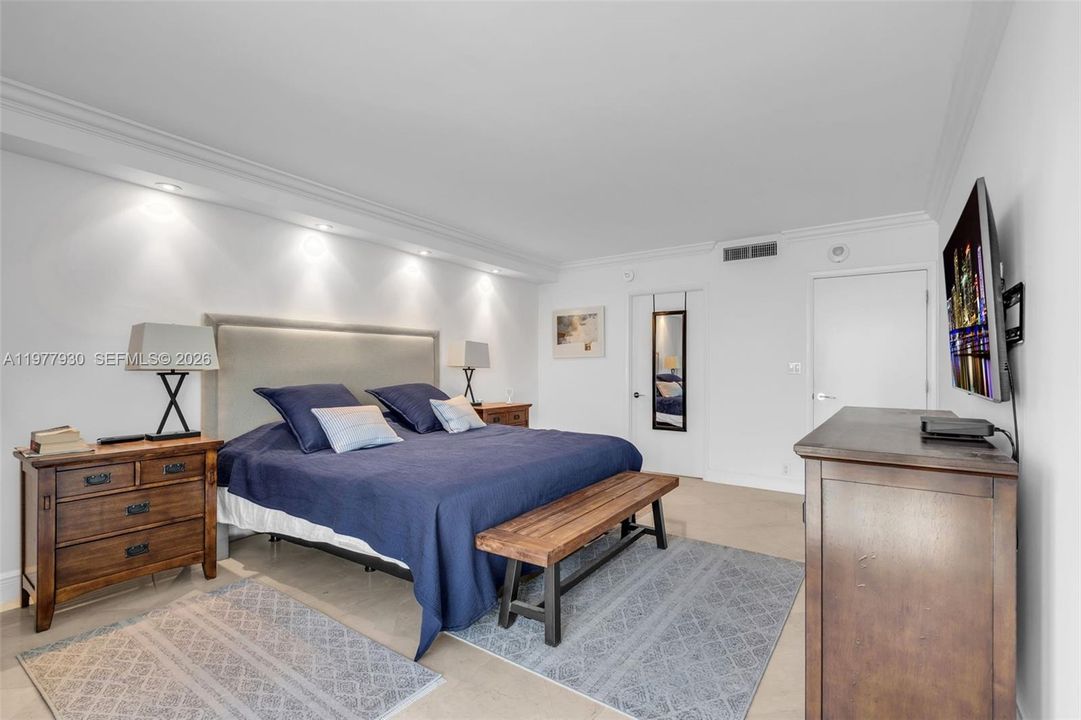 待售: $1,350,000 (2 贝兹, 2 浴室, 1409 平方英尺)