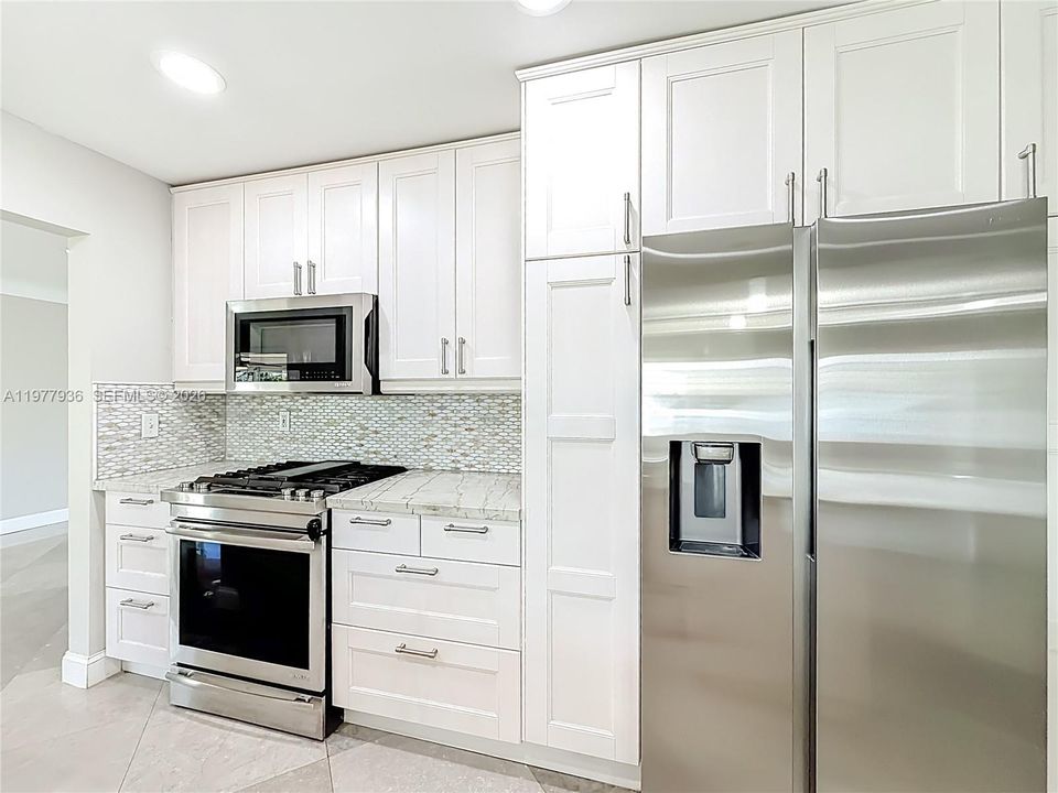 Active With Contract: $6,800 (3 beds, 2 baths, 1777 Square Feet)