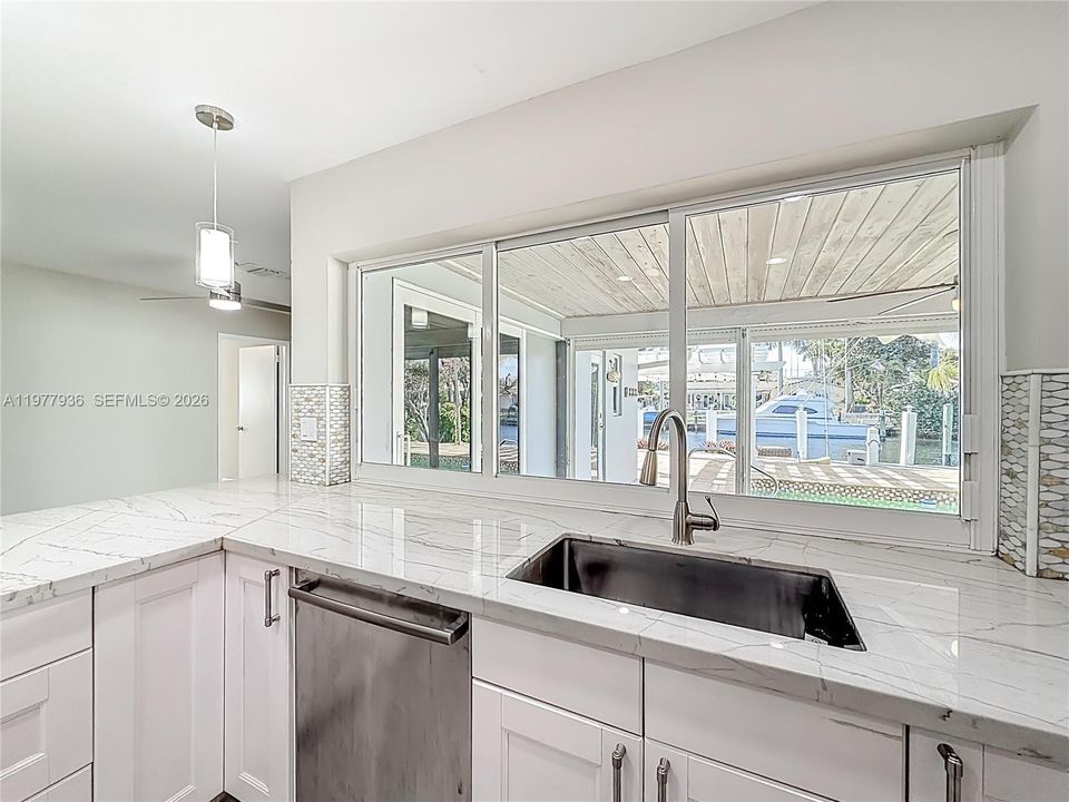 Active With Contract: $6,800 (3 beds, 2 baths, 1777 Square Feet)