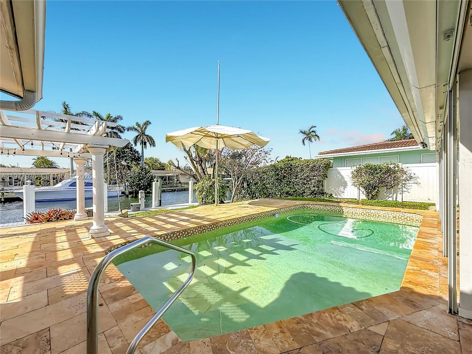Active With Contract: $6,800 (3 beds, 2 baths, 1777 Square Feet)
