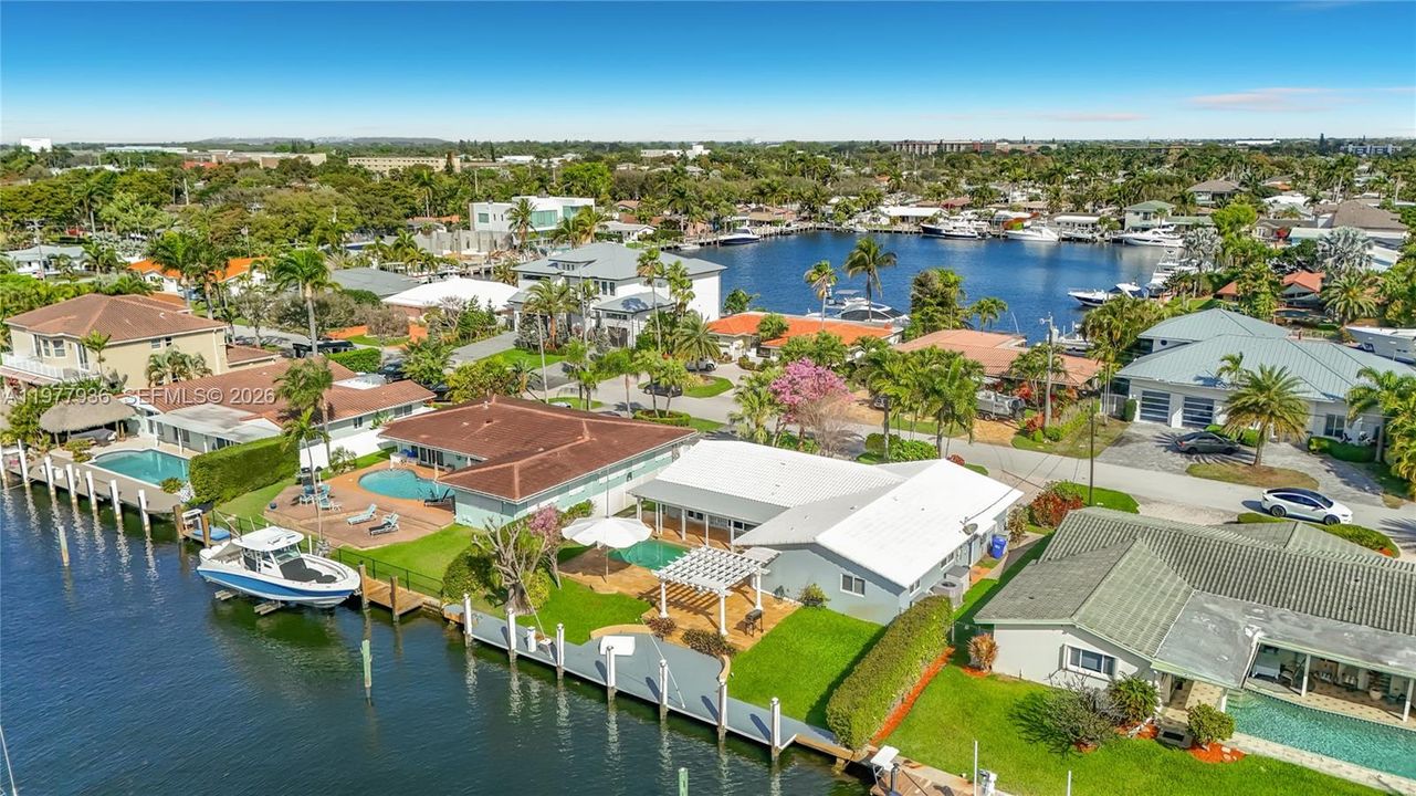 Active With Contract: $6,800 (3 beds, 2 baths, 1777 Square Feet)