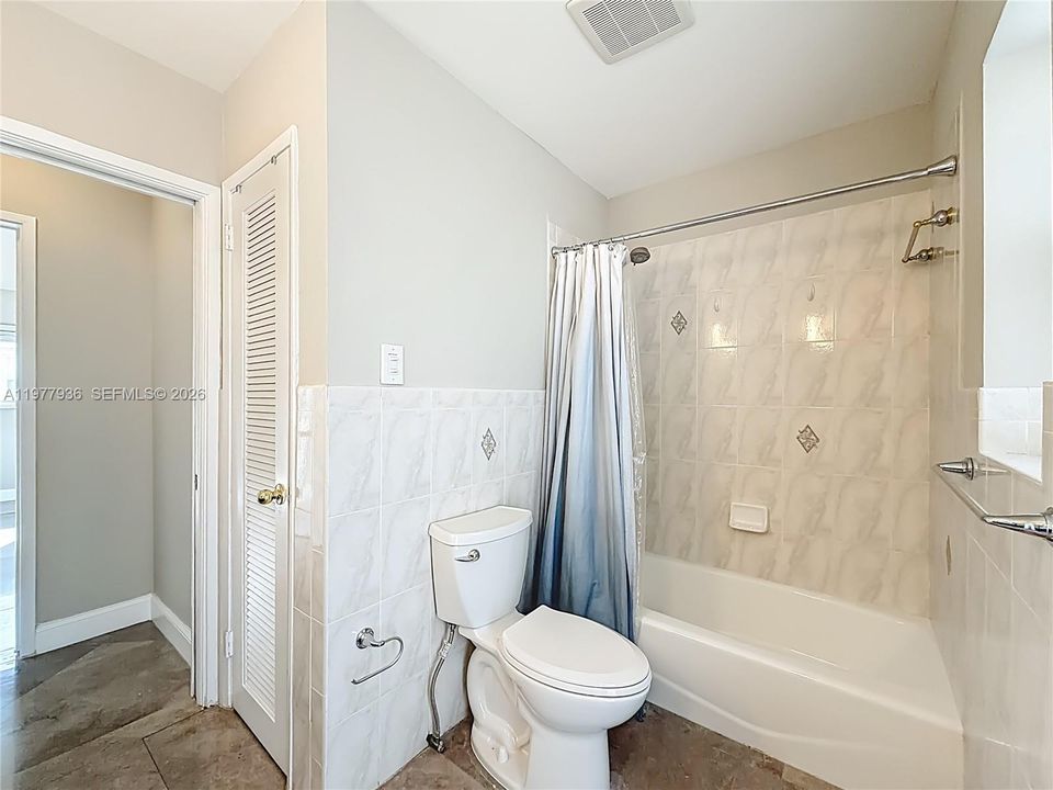 Active With Contract: $6,800 (3 beds, 2 baths, 1777 Square Feet)