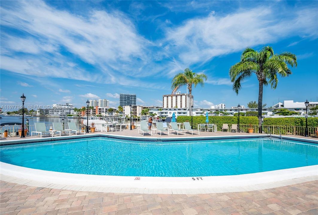 En Venta: $160,000 (1 camas, 1 baños, 834 Pies cuadrados)