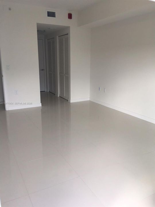 Activo con contrato: $455,000 (2 camas, 2 baños, 1244 Pies cuadrados)