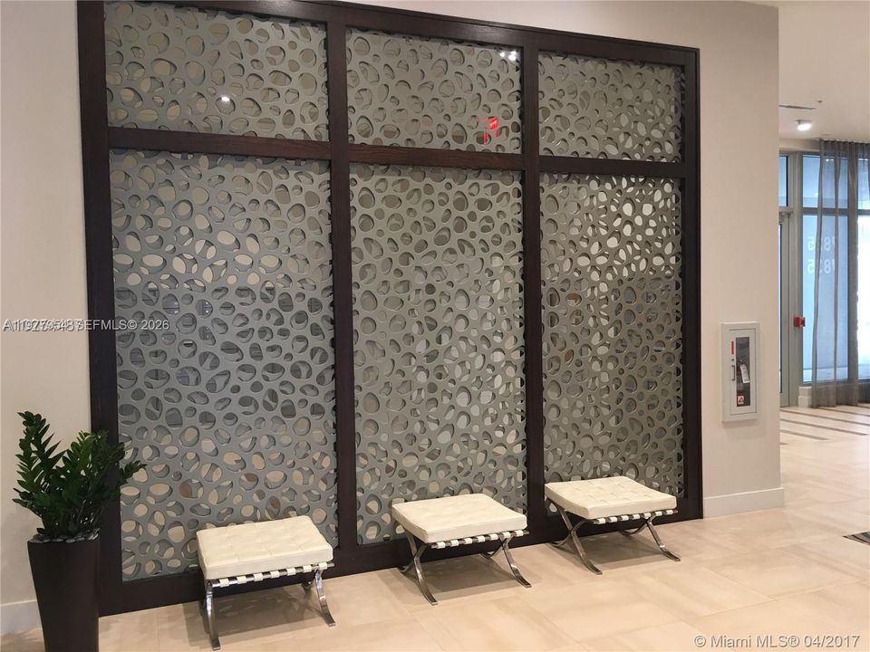 Activo con contrato: $455,000 (2 camas, 2 baños, 1244 Pies cuadrados)