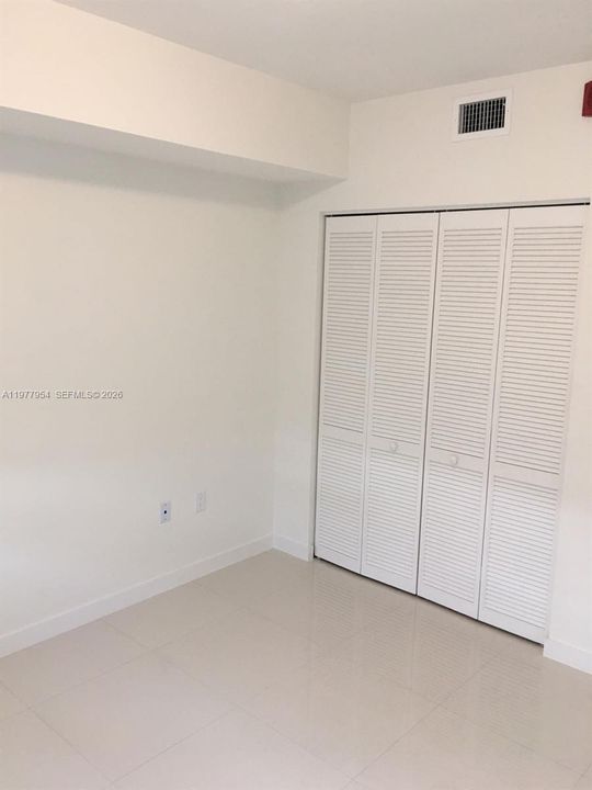 Activo con contrato: $455,000 (2 camas, 2 baños, 1244 Pies cuadrados)