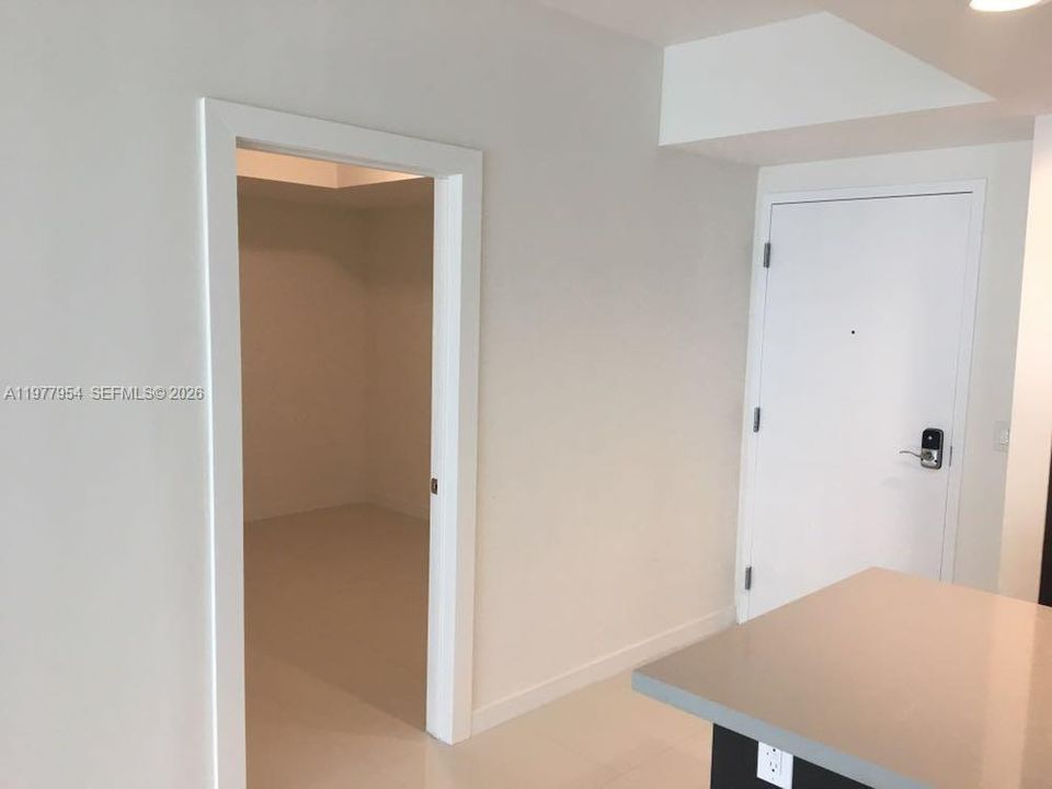 Activo con contrato: $455,000 (2 camas, 2 baños, 1244 Pies cuadrados)