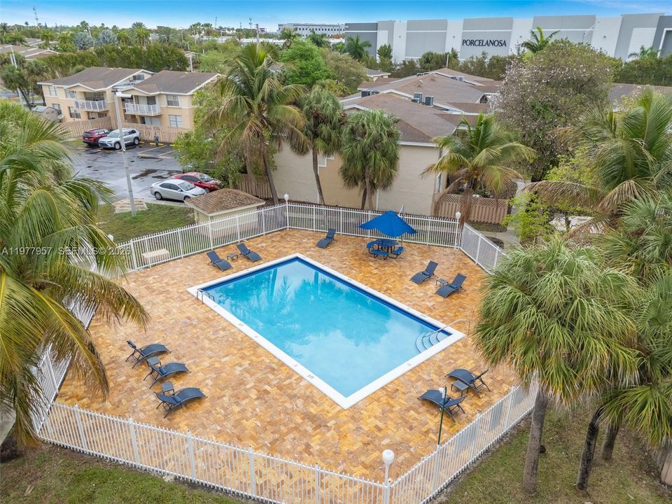 Recently Sold: $279,000 (2 beds, 2 baths, 1060 Square Feet)