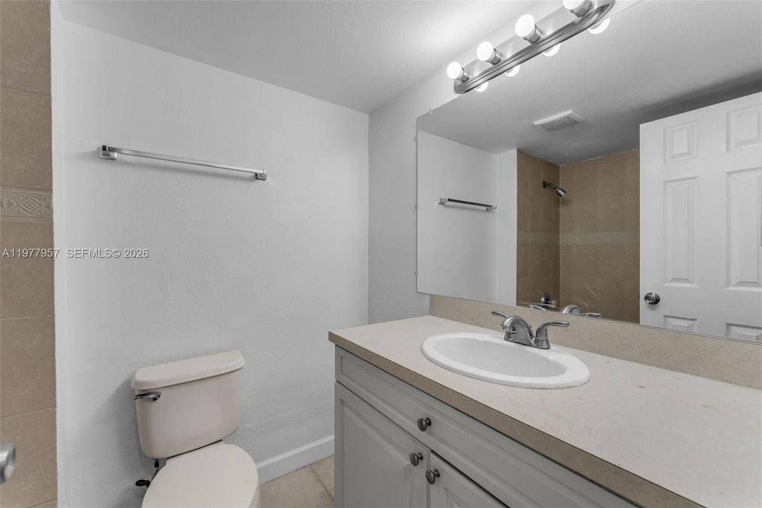 Recently Sold: $279,000 (2 beds, 2 baths, 1060 Square Feet)