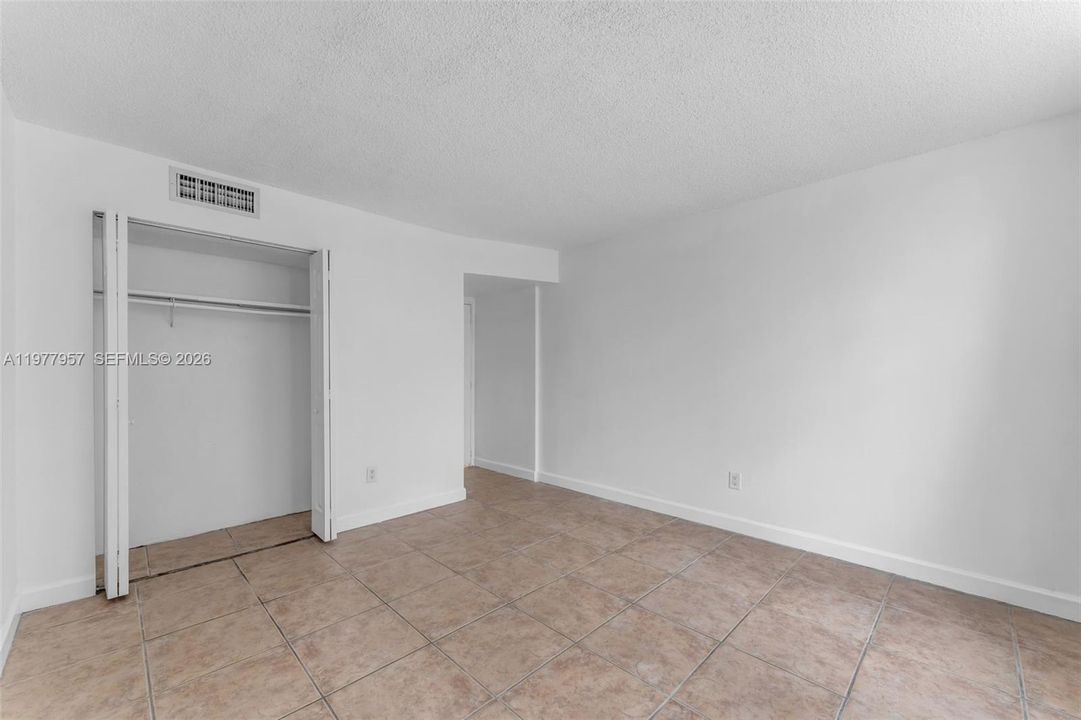 Recently Sold: $279,000 (2 beds, 2 baths, 1060 Square Feet)