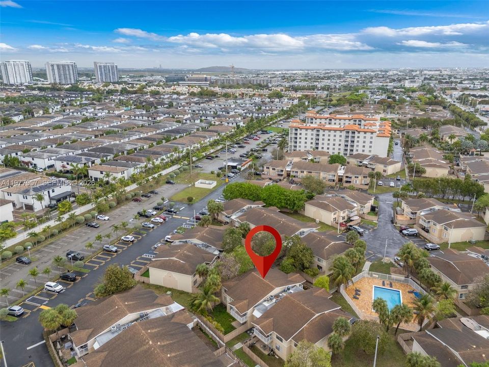 Recently Sold: $279,000 (2 beds, 2 baths, 1060 Square Feet)
