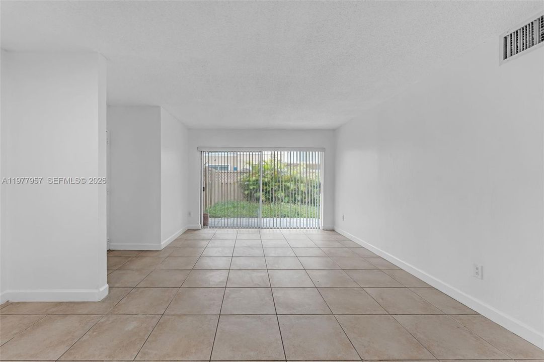 Recently Sold: $279,000 (2 beds, 2 baths, 1060 Square Feet)